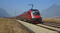 1116 213-8 zieht den RJ 162 nach Z�rich HB am 5.03.11 Richtung Innsbruck. Aufgenommen beim Kloster Reisach.