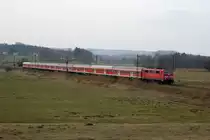 111 034-5  RE M�nchen - Salzburg in der Bernauer Kurve am 12.03.2011