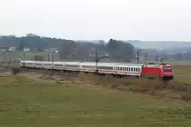 101 012-3 schiebt den EC 216 von Graz nach Saarbr�cken durch die Bernauer Kurve am 12.03.2011