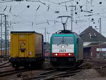 Cobra 186 216 (2824) rangiert am 14.03.2011 in Aachen West.