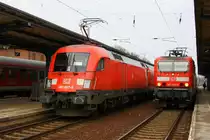 182 007-5 schubst am 13.03.'11 einen RE nach Cottbus und trifft in Ruhland auf 143 339-0 mit einer RB nach Dresden