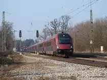 Hier ist der RJ 69 nach Wien Westbahnhof bei der Durchfahrt in A�ling Richtung Salzburg am 5.03.11 zusehen.