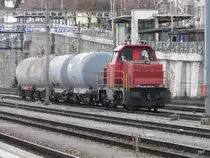 SBB - Diesellok Am 841 037-5 bei Rangierfahrt im Bahnhof Spiez am 25.02.2011