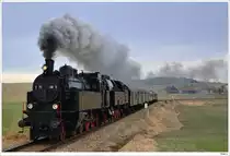 77.28 & 78.618 mit dem SDZ R14316; hier nahe Oberbrunn; 13.3.2011