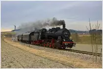 Einaml von unten und nicht von der Strasse bei der Einfahrt in den Bhf Eberschwang. 657.2770 mit dem R14312 (Braunau-Attnang-Puchheim). 13.3.2011