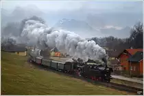 Die beiden Dampfloks 78 618 & 638 1301 ziehen den R 14313 von Attnang Puchheim nach Simbach. 
Dampfspektakel Hausruck 2011 
Attnang 13.3.2011