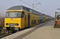 Ein Doppel DD AR ( Amsterdam - Breda) f�hrt mit 140 km durch bf Hillegom am 15.03 2011.