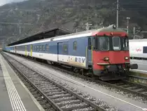 IR Brig-Domodossola in Brig. Dieser Zug wird jeweils Samstags mit einem B(o) (NPZ) und einem BDt EW II verst�rkt (wegen Markt in Domodossola). Dieses Modul wird am Samstag an einem IR von Lausanne nach Brig �berf�hrt, und am Sonntag wieder mit einem IR nach Lausanne zur�ckgebracht, 19.03.2011.
