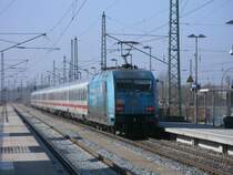 Auf Grund von Bauarbeiten in Bad Kleinen,werden bis zum 19.April 2011,alle IC-Z�ge die �ber Rostock,Hamburg fahren von und nach Bad Kleinen in Ersatzz�gen gefahren.Am 22.M�rz 2011 schob der Dreckspatz 101 016 den Ersatzzug 2313,Binz-Bad Kleinen,der eigentlich der IC 2213 Binz-Stuttgart w�re,aus Bergen/R�gen.  