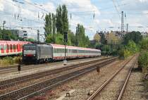 E 189 990MC (ES 64 F4-090) mit EC 88 Milano Porta Garibaldi - M�nchen Hbf, am 09.08.2010 am Heimeranplatz,M�nchen.