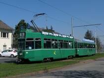 Be 4/4 mit der Betriebsnummer 501 f�hrt zur Endstation auf dem Bruderholz. Die Aufnahme stammt vom 21.03.2011.