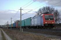 482 041-1 SBB Cargo die f�r TX Logistik f�hrt mit Containerzug zwischen Gro�wudicke und Rathenow in Richtung Stendal unterwegs. 24.03.2011