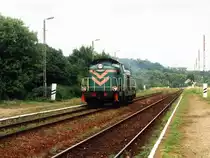 Eine qualmende SM42-726 auf Bahnhof Gorz�w Wielkopolski Wieprzyce am 18-7-2005. Bild und scan: Date Jan de Vries.