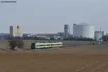 Ein unbekannter agilis Triebwagen als ag 84417 Richtung Plattling kurz vor S�nchning, 12.03.2011
