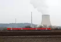 Ein Lirex am 26.03.2011 unterwegs bei Essenbach im Hintergrund AKW Isar 1 und 2