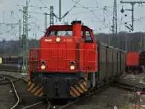 Mit einem kurzen Bleierzzug rangiert 275 117-0 von ESG am 26.03.2011 in Stolberg Hbf. Die Erzwagen wurden von der Lok in Stolberg Hammer abgeholt und werden nun hier abgestellt.