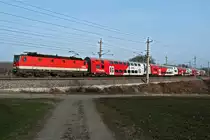 REX 1626 hat soeben die Station in B�heimkirchen verlassen und strebt dem n�chsten Aufenthalt in St. P�lten zu. Das Foto entstand am 25.03.2011.