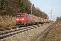 152 127-7 mit einem G�terzug bei Hufschlag am 25.03.2011