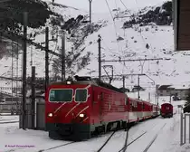 Einfahrt der MGB 108 HGe4/4II mit R815 von Disentis (06:40) �ber Andermatt (08:22/08:37) nach Visp (10:50).

25.01.2011 Wintermorgen in Andermatt
