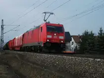 185 375 ist am 30.03.11 bei Stockheim(Oberfr) mit einem gemischten G�terzug Richtung Kronach unterwegs.