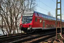 Dosto Steuerwagen eines RB27 nach Koblenz kurz hinter Bf Bonn-Oberkassel - 02.03.2011