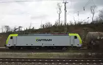 Und nochmal im Seitenprofil: Neu in der Captrain Flotte: 186 237-4. Hier mit Kesselwagenzug in Fahrtrichtung Norden. Aufgenommen am 01.04.2011 in Eichenberg.