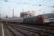 Am 06.03.2011 von der Disco um 5:30 Uhr nach Hause aber nicht um ins Bett zu gehen. Sondern die Kamara zu holen und um 7:20 Uhr den CNL 419 aus Amsterdam und Paris mit 101 144-4 Hertha BSC Berlin zu fotografiern