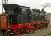 78 468 am 1.4.11 im Bahnhof D�ren mit dem  Zug der Erinnerung .
