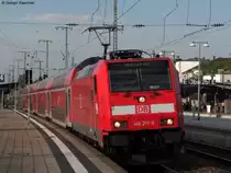 08.04.2011: Mit f�nfmin�tiger Versp�tung verl�sst die 146 211-8 mit dem RE 19515 (Heidelberg-Stuttgart) den Bahnhof Bruchsal. Statt von Gleis 2 fuhr dieser Zug au�erplanm��ig von Gleis 4 ab.