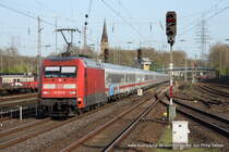101 043-8 (DB) f�hrt am 10. April 2011 um 18:07 Uhr mit dem IC2213 durch M�lheim (Ruhr) Styrum