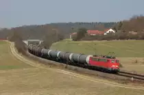 140 291 mit Kesselwagenzug am 29.03.2011 bei Edlhausen