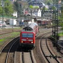 143 026-3 hat gerade mit dem RB27 den Bahnhof Linz verlassen und macht sich auf den Weg nach K�ln. 10.4.2011.