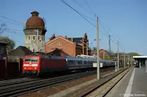 120 151-6 ex  Der ZDF Express  mit dem IC 1225 von Berlin Hbf (tief) nach K�ln Hbf in Rathenow. 10.04.2011