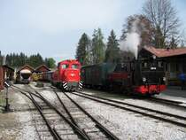 Die beiden Arbeitstiere der Stainzer Lokalbahn stehen am 11.04.2011 vor dem Bahnhof Stainz und warten auf die Abnahme der Bremstechhnischen einrichtungen. 