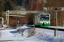 654 038 (VT38) als VBG20822 (Falkenau - ) Graslitz - Zwickau in Klingenthal, 25.2.011.