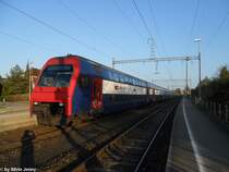 3-fach DPZ mit den Re 450 038-5 ''Wollishofen'', 450 025-2 ''W'thur Seen'' und 450 111-0 ''Neuenhof'' und dem f�hrenden Bt 50 85 26-33 930-6 und leider defekten Fronz-Zielanzeige am 5.4.2011 in Seuzach.