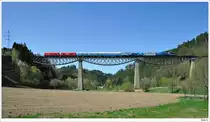 2016.017 & 2016.xxx mit dem Trafotransport 49180; hier auf der Fischbauchbr�cke in Rohrbach a.d. Lafnitz; 10.4.2011