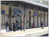 Im Regionalzug von Milano nach Lecce. 4.Nacht in Potenza (08.04.2011)
Der FS Bahnhof heisst jetzt Potenza Centrale, obwohl er nicht eben zentral gelegen ist.