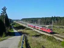 111 055-0 erreicht mit einer RB aus Nürnberg Hbf in Kürze den Endbahnhof Allersberg (Rothsee). (09.04.2011)