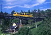 Trondheim Tw 93 auf der Br�cke bei Hoen, 12.06.1999.
