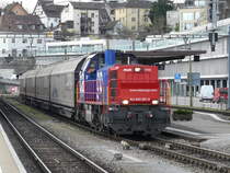 SBB - Am 843 091-0 mit G�terwagen im Bahnhof Schaffhausen am 01.04.2011