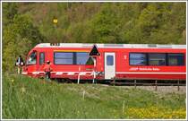 Zwei Minuten sp�ter folgt der RE1044 mit dem neusten und letzten Allegra dieser Serie Nr 3515. (20.04.2011)