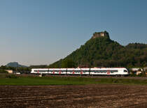 SBB87666	 (Konstanz - Engen) am 24. April 2011 unter dem Hohenkr�hen.