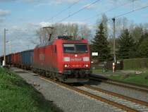 185 181 ist am 12.04.11 mit einem gemischten G�terzug bei L-Miltitz Richtung Gro�korbetha unterwegs.