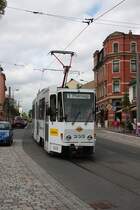 Plauen - PSB/Linie 1 - 203 (ČKD, Bauj.: 1981) befährt am 12.05.2010 die Neundorfer Str., vor Hst. Hans-Löwel-Platz.