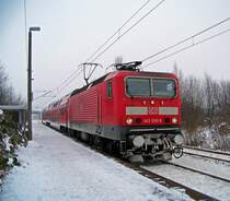 143 355 mit RE Hoyerswerda - Leipzig in Leipzig-Heiterblick, 7.12.010.