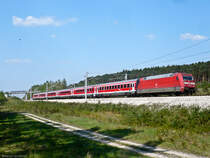101 034-7 zieht einen München-Nürnberg-Express in Richtung des nächsten Bahnhofs, Allersberg (Rothsee), auf der Fahrt nach München Hbf. (23.04.2011)