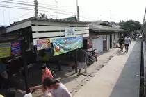 Ban Na Khok Station am 15.März 2011. 

