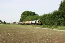 Am Sonntag-Vormittag hat man fast immer die Gelegenheit, einen recht zuverl�ssig verkehrenden gemischten G�terzug nach M�hldorf an der KBS 940 anzutreffen. So konnte am 29.05.11 247 059-9 in H�rlkofen fotografiert werden.