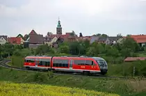 642 115 ( Amorbach ) als RB58740 Gr�fenberg - N�rnberg-Nordost bei Kalchreuth, zwischen den Stationen Kalchreuth und Heroldsberg Nord, 30.4.011